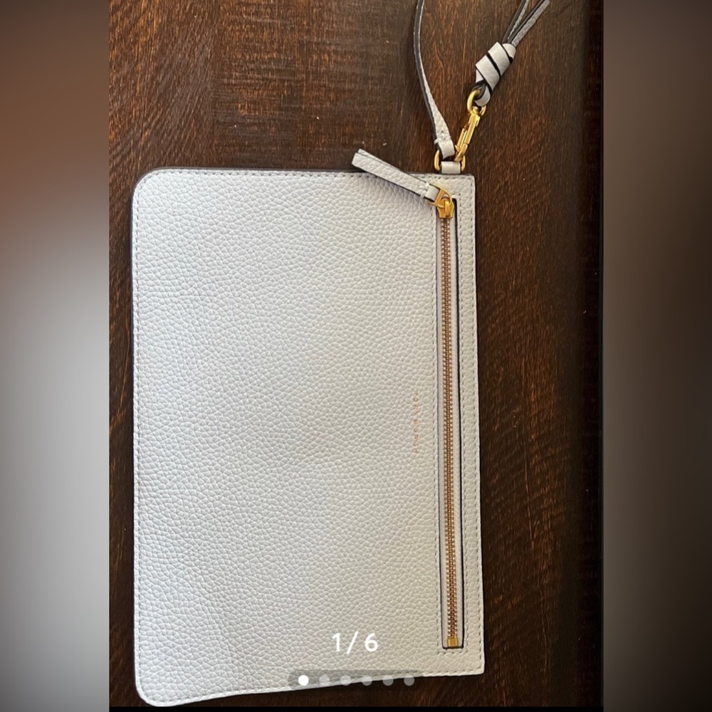Tory burch wristlet
